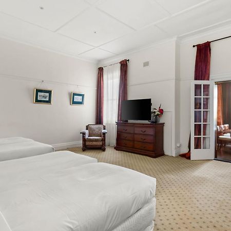 The Robertson Hotel Экстерьер фото