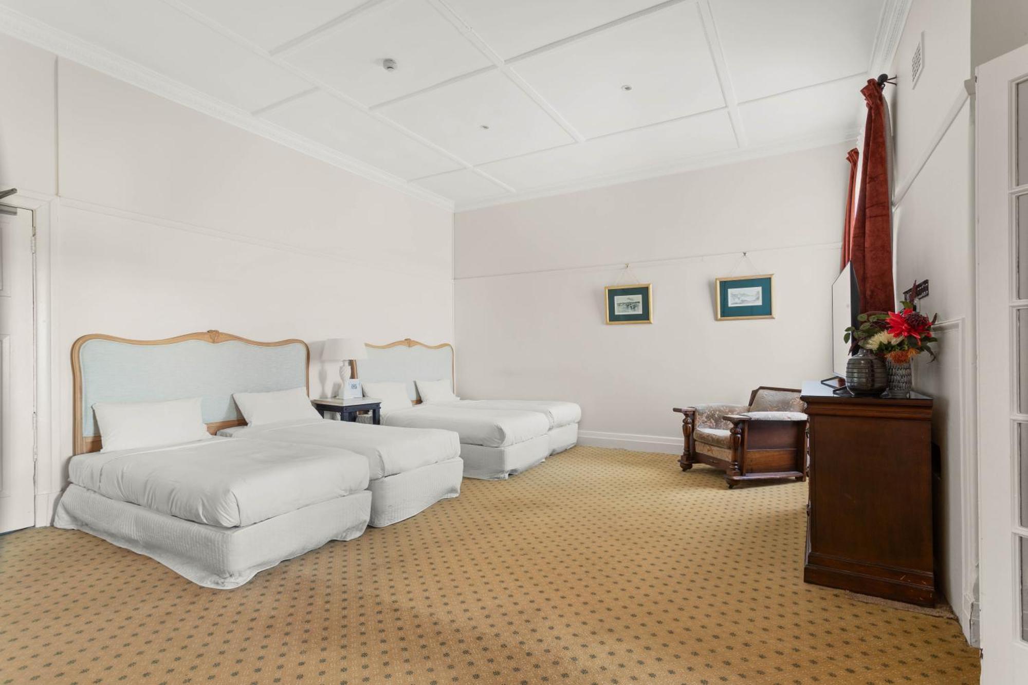 The Robertson Hotel Экстерьер фото