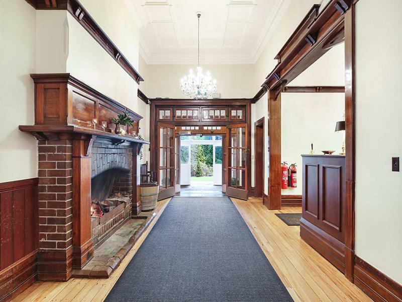 The Robertson Hotel Экстерьер фото